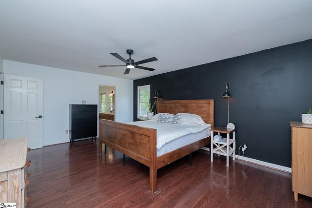 206 Mountain Crest Drive, Taylors, SC 29687