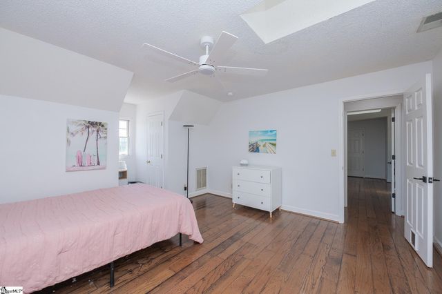 206 Mountain Crest Drive, Taylors, SC 29687