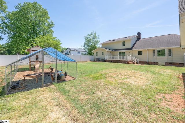 206 Mountain Crest Drive, Taylors, SC 29687