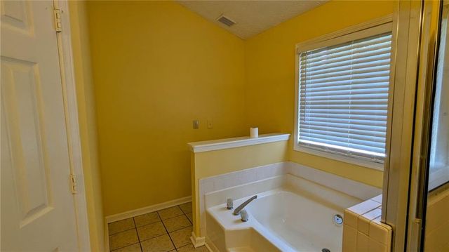 1810 Rockside Lane, Snellville, GA 30078