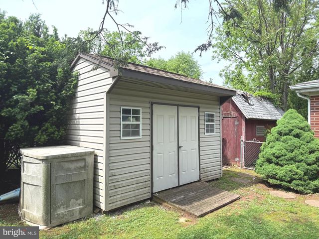 446 N NYES ROAD, Harrisburg, PA 17112