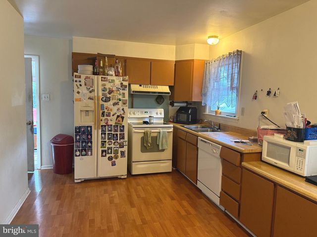 446 N NYES ROAD, Harrisburg, PA 17112