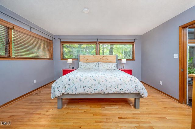 1020 Burning Tree Drive, Chapel Hill, NC 27517