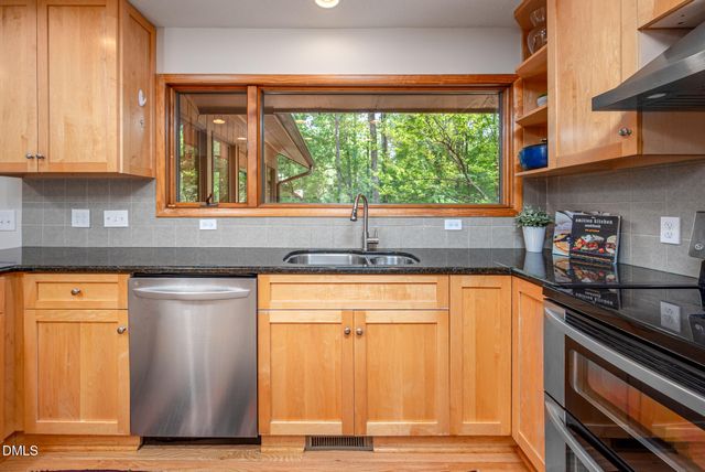 1020 Burning Tree Drive, Chapel Hill, NC 27517