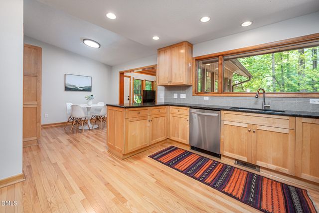 1020 Burning Tree Drive, Chapel Hill, NC 27517