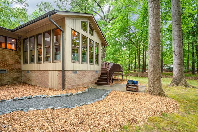 1020 Burning Tree Drive, Chapel Hill, NC 27517