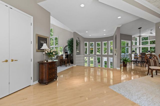 6985 Howard Lane, Eden Prairie, MN 55346