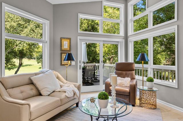 6985 Howard Lane, Eden Prairie, MN 55346