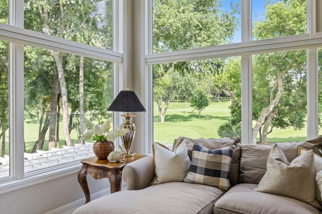 6985 Howard Lane, Eden Prairie, MN 55346