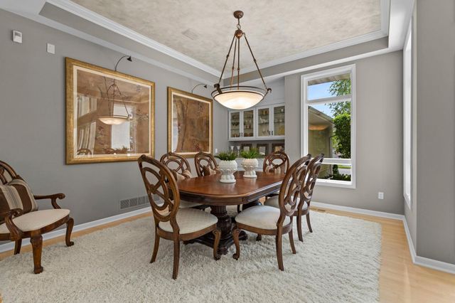 6985 Howard Lane, Eden Prairie, MN 55346