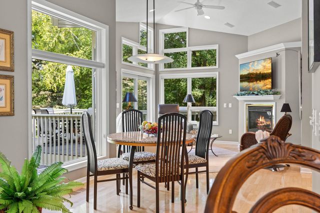 6985 Howard Lane, Eden Prairie, MN 55346