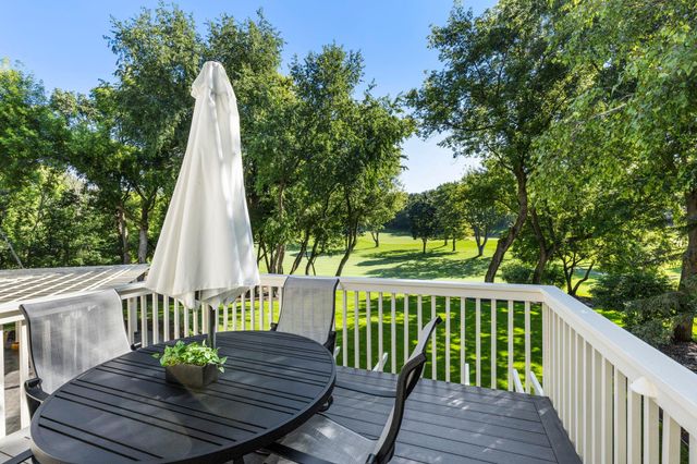 6985 Howard Lane, Eden Prairie, MN 55346