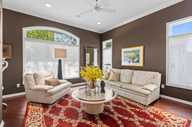 6985 Howard Lane, Eden Prairie, MN 55346
