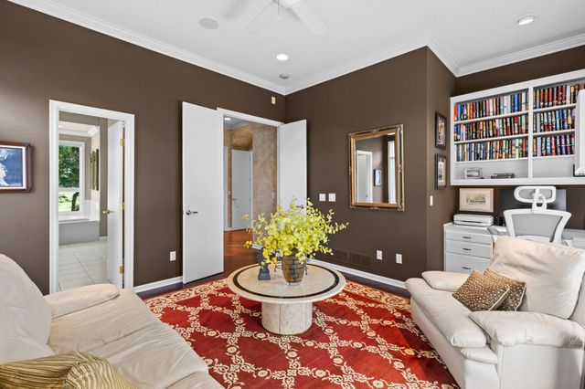 6985 Howard Lane, Eden Prairie, MN 55346