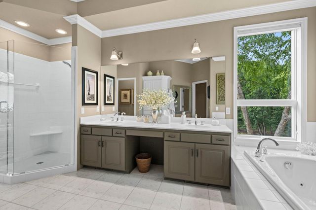 6985 Howard Lane, Eden Prairie, MN 55346