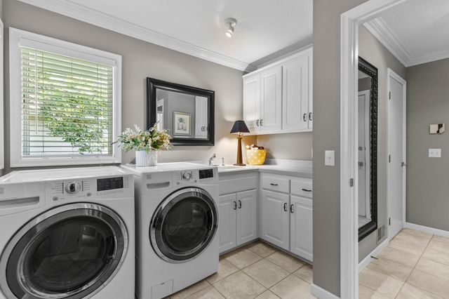 6985 Howard Lane, Eden Prairie, MN 55346