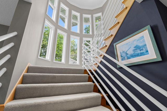 6985 Howard Lane, Eden Prairie, MN 55346