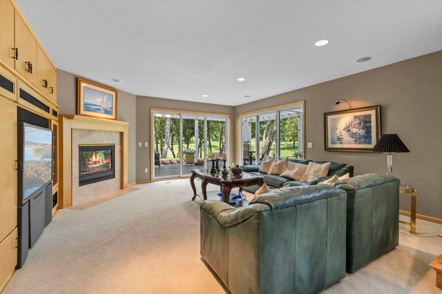 6985 Howard Lane, Eden Prairie, MN 55346