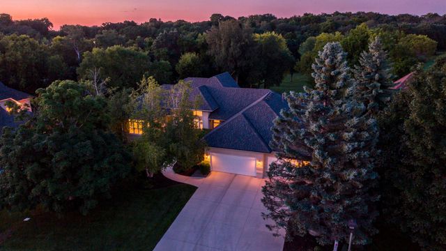 6985 Howard Lane, Eden Prairie, MN 55346
