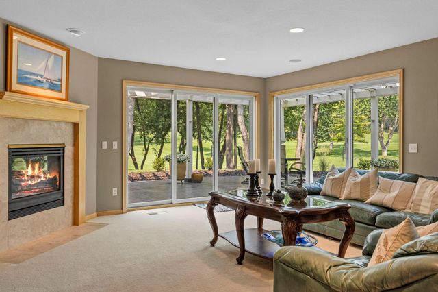6985 Howard Lane, Eden Prairie, MN 55346