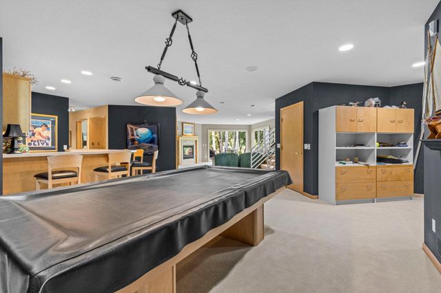 6985 Howard Lane, Eden Prairie, MN 55346