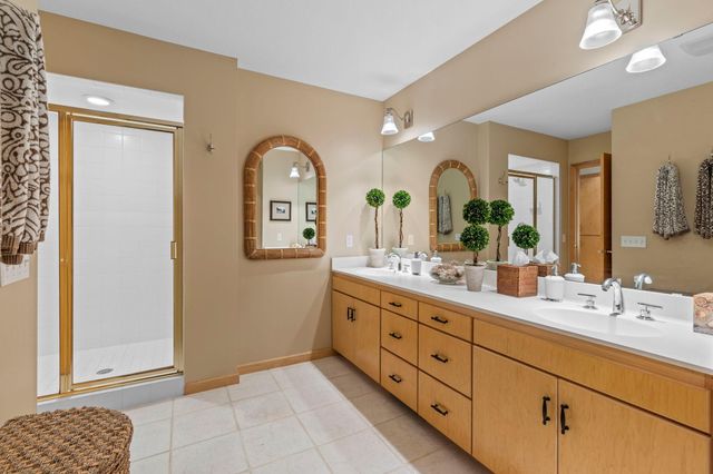 6985 Howard Lane, Eden Prairie, MN 55346