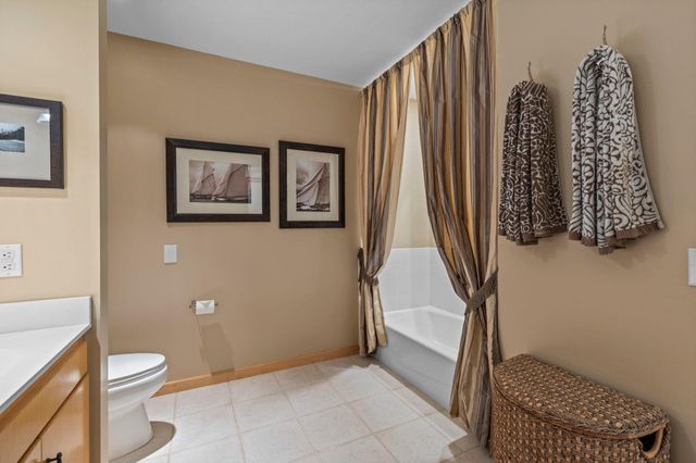 6985 Howard Lane, Eden Prairie, MN 55346
