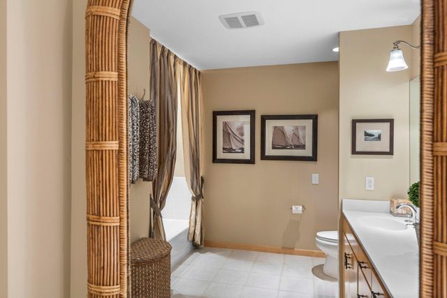 6985 Howard Lane, Eden Prairie, MN 55346