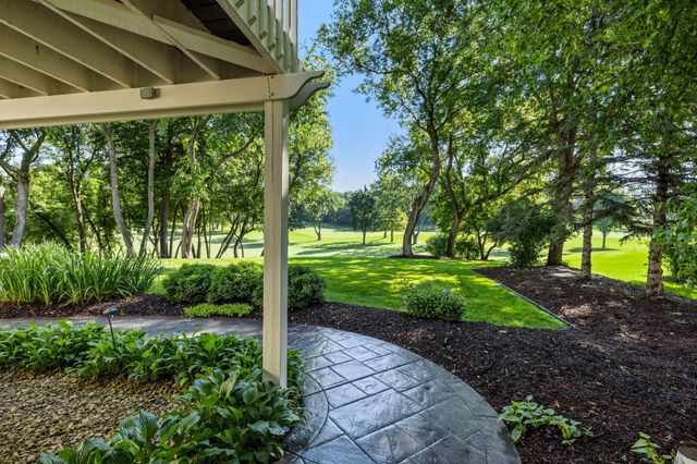 6985 Howard Lane, Eden Prairie, MN 55346