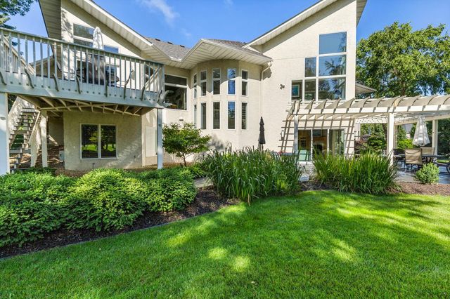 6985 Howard Lane, Eden Prairie, MN 55346