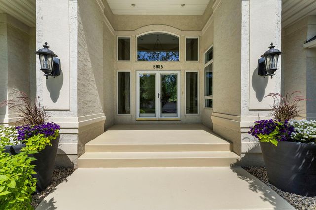 6985 Howard Lane, Eden Prairie, MN 55346