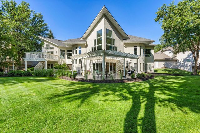 6985 Howard Lane, Eden Prairie, MN 55346