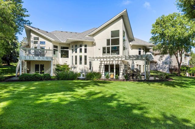 6985 Howard Lane, Eden Prairie, MN 55346