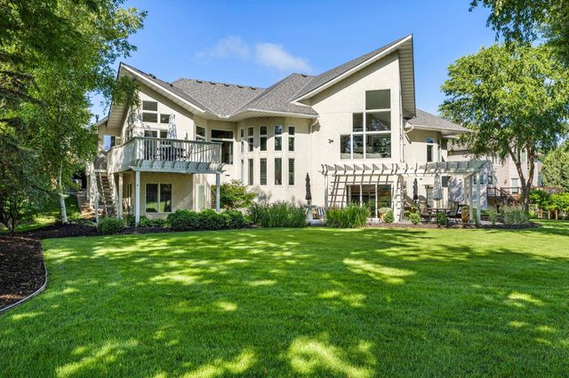6985 Howard Lane, Eden Prairie, MN 55346