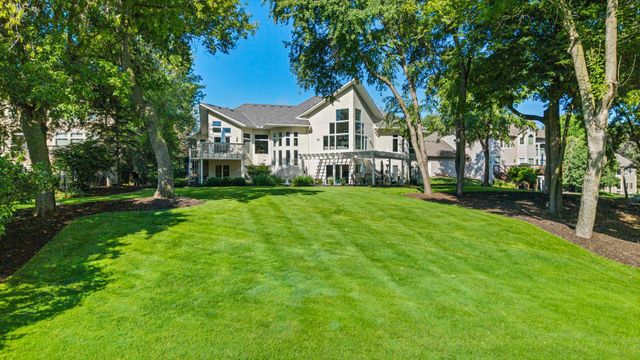 6985 Howard Lane, Eden Prairie, MN 55346