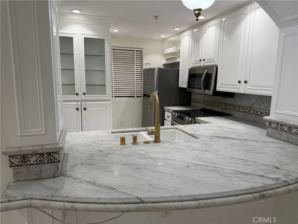 Image 1 of property listing at 2253 Martin, Irvine, CA 92612