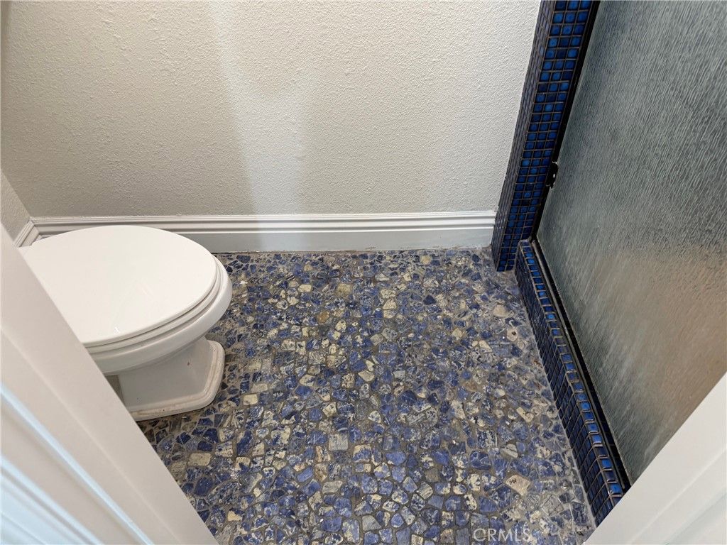 Image 22 of property listing at 2253 Martin, Irvine, CA 92612