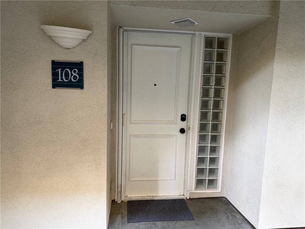 Image 23 of property listing at 2253 Martin, Irvine, CA 92612
