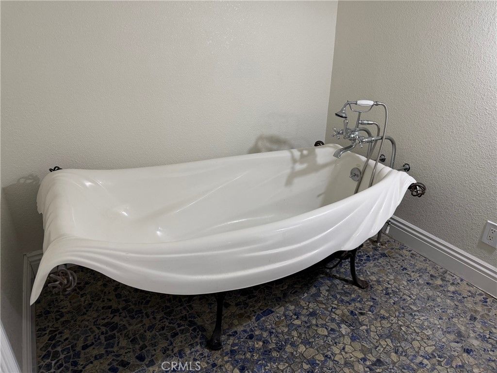 Image 30 of property listing at 2253 Martin, Irvine, CA 92612