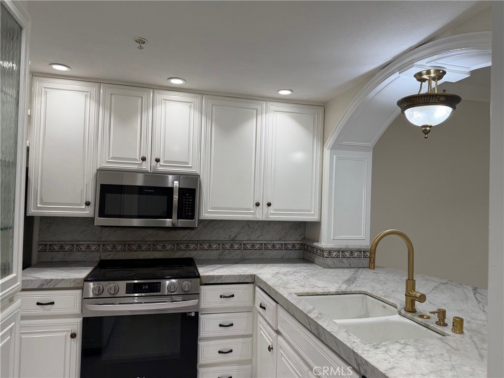 Image 38 of property listing at 2253 Martin, Irvine, CA 92612