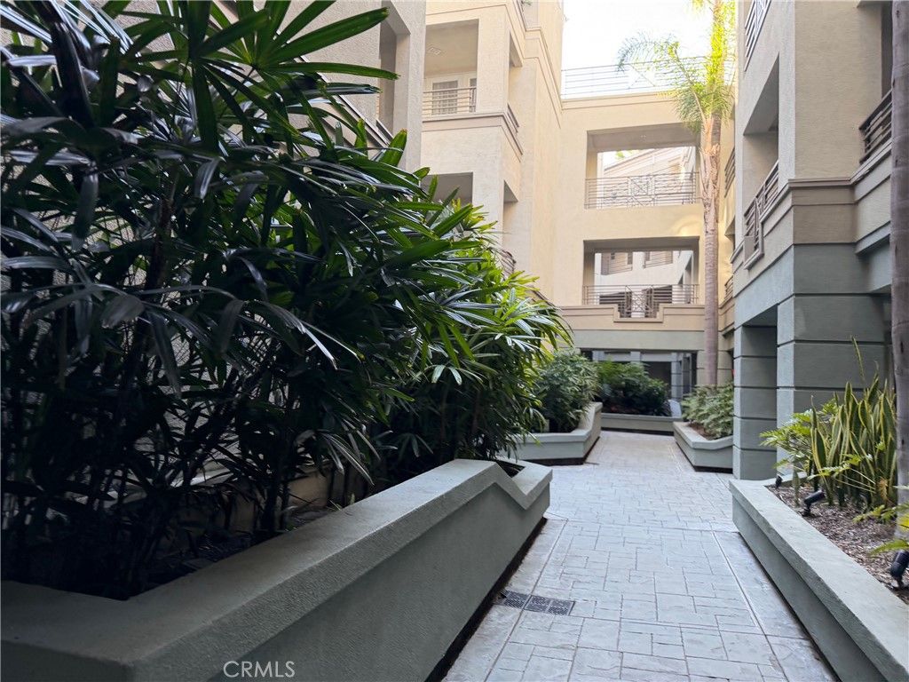 Image 9 of property listing at 2253 Martin, Irvine, CA 92612