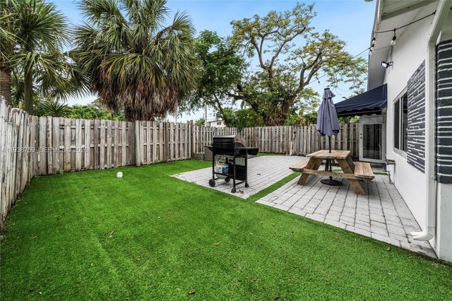 1400 NE 14th St, Fort Lauderdale, FL 33304