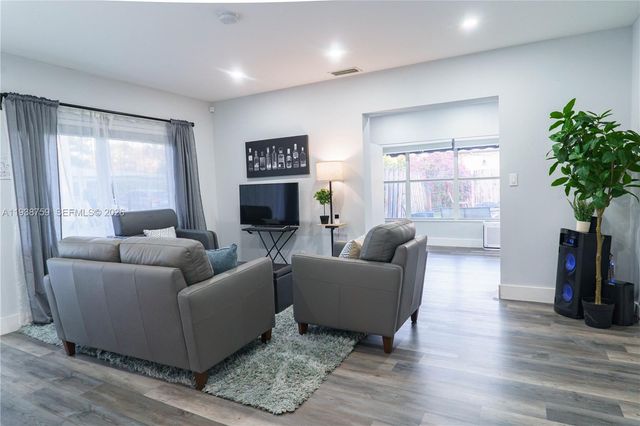 1400 NE 14th St, Fort Lauderdale, FL 33304