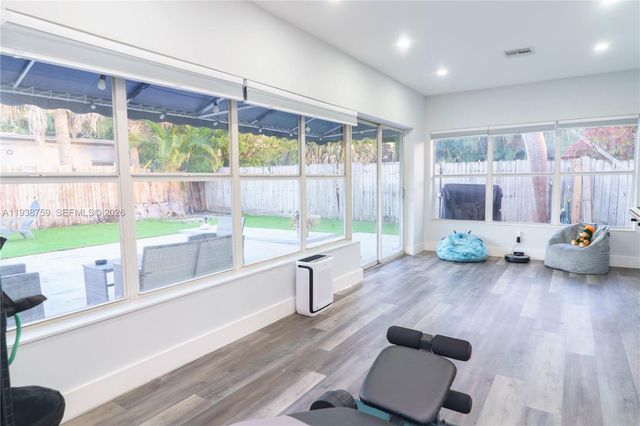 1400 NE 14th St, Fort Lauderdale, FL 33304