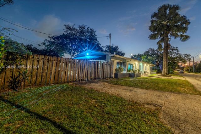 1400 NE 14th St, Fort Lauderdale, FL 33304