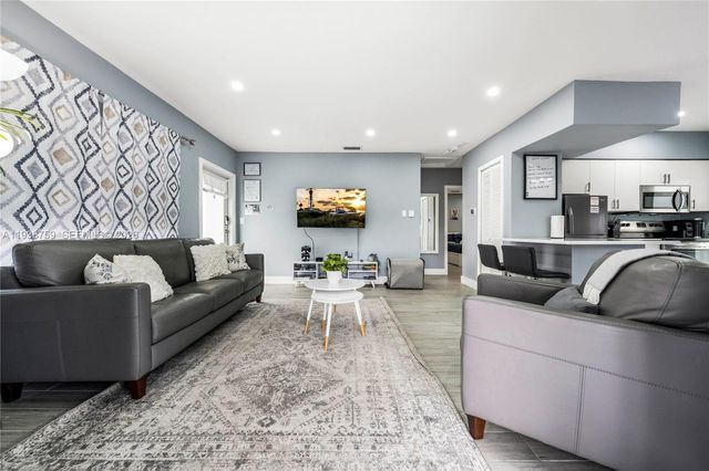 1400 NE 14th St, Fort Lauderdale, FL 33304