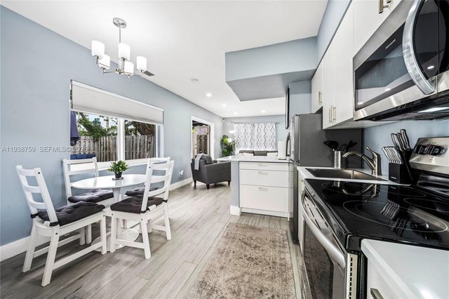 1400 NE 14th St, Fort Lauderdale, FL 33304