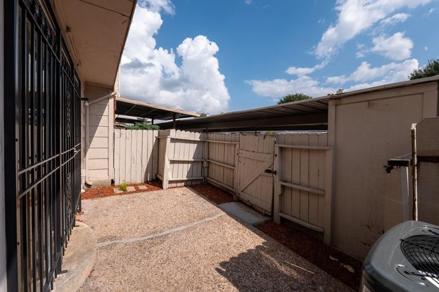 8486 Ariel Street, Houston, TX 77074