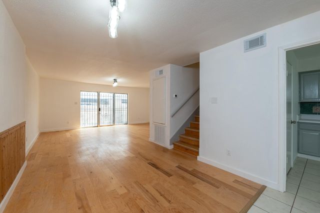 8486 Ariel Street, Houston, TX 77074