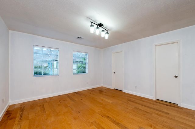 8486 Ariel Street, Houston, TX 77074